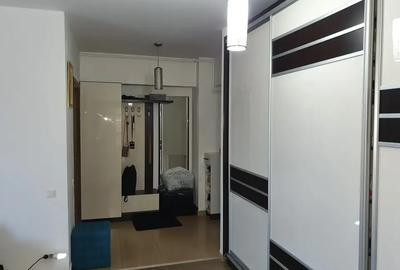 Apartament cu 2 camere semidecomandat, mobilat în 13 Septembrie - 10
