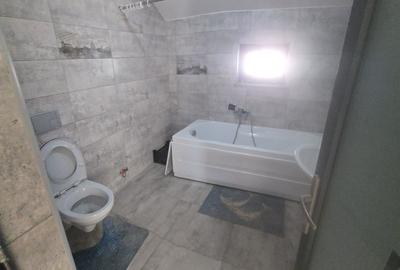 Spațiu comercial, de 160 mp, în Central - 3