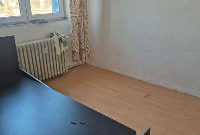 Apartament cu 2 camere semidecomandat în 1 Mai
