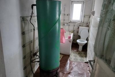 Exclusivitate! Casa batraneasca trei camere, acoperis nou, Valu lui Traian! - 6