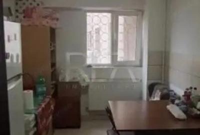 Apartament cu 3 camere decomandat în Panduri - 1