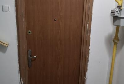 Apartament cu 3 camere decomandat, mobilat în Basarabia - 13