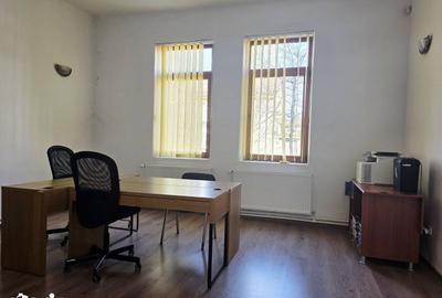 Apartament cu 3 camere în Eminescu - 15