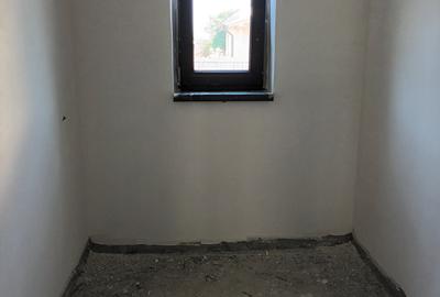 Casa noua, P+E, 5 camere, 2 bai, terasa, teren 400mp, in Lilieci, strada Rozelor - 14