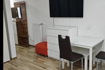 Garsonieră în Apărătorii Patriei