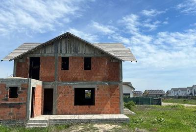 Casă cu 4 camere în Samurcași - 2