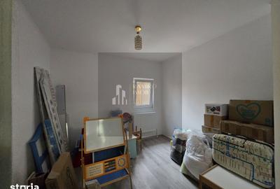 Casă cu 5 camere decomandat cu Teren 230 Mp în Giurgiului - 10