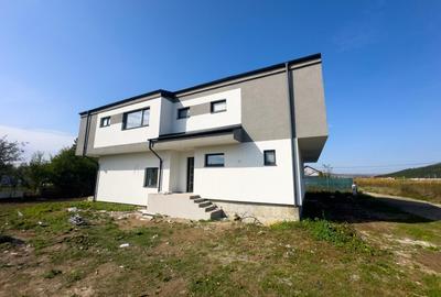 Duplex cu 4 camere cu Canalizare în Jucu de Mijloc - 1