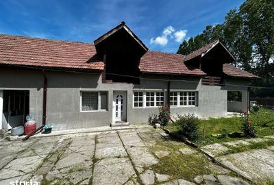 Casă cu 4 camere cu Teren 1624 Mp în Voinești - 5
