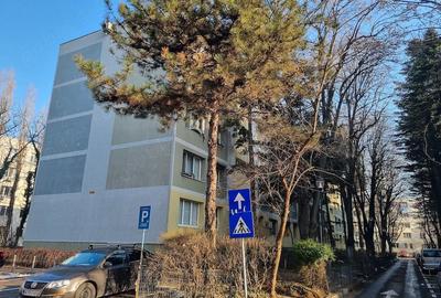 Apartament cu 4 camere decomandat, mobilat în Central - 1