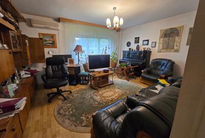 Vanzare apartament 3 camere Sebastian Dumbrava Noua - 3