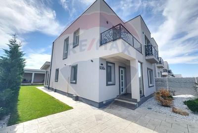 Casa / Vila cu 4 camere de vanzare - 1