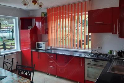 Casa / Vila cu 7 camere de vanzare in zona Bran-Tohanita - 11