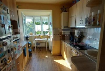 Apartament cu 2 camere semidecomandat, mobilat în Micro 14 - 7