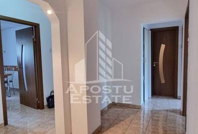 Apartament 4 camere, decomandat, etaj intermediar, Calea Lipovei - 12