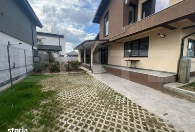 Casă cu 4 camere cu Teren 370 Mp în Malu Mare - 15