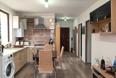 Apartament cu 3 camere semidecomandat, mobilat în Florești - 3