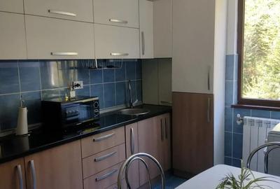 Inchiriez apartament cu 3 camere - 1