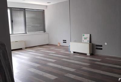 Spațiu comercial, de 2,500 mp, în Ștefăneștii de Jos - 1