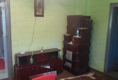 Casă cu 2 camere în Central