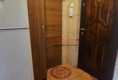 Apartament cu 2 camere semidecomandat, mobilat în Giurgiului