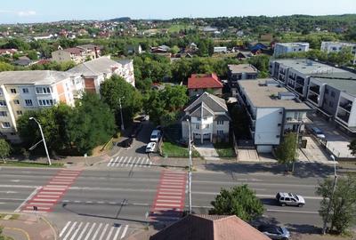 Casă cu 7 camere cu Teren 700 Mp în Hotvon - 7