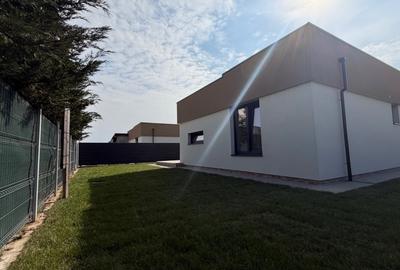 Casă individuală cu 4 camere cu Teren 400 Mp în Balotești - 16