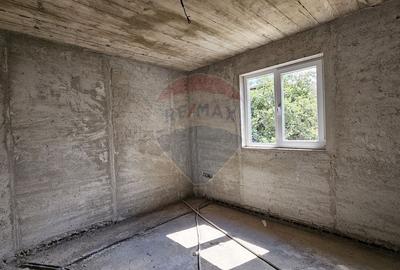 Casă individuală cu 6 camere cu Canalizare în Lisaura - 18