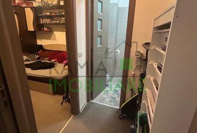 Apartament cu 3 camere semidecomandat, mobilat în Tractorul - 7