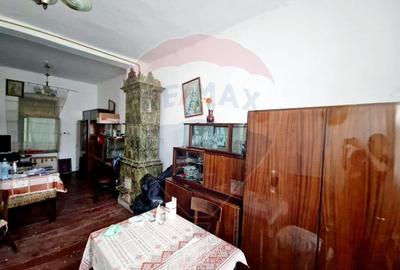 Casa / Vila 4 camere , Teren 809 mp , str. Sf. Apostoli - 5