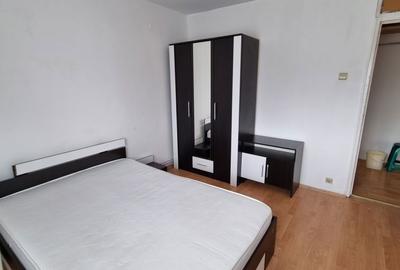 Apartament cu 3 camere semidecomandat în Central - 6