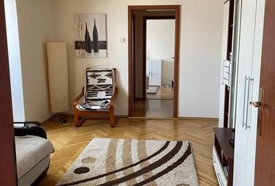Apartament cu 2 camere decomandat în Central - 1