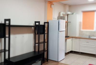 Apartament cu 2 camere, mobilat în Păcii - 1