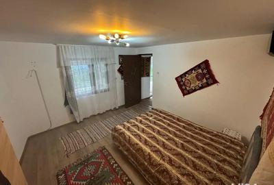 Casă cu Teren 661 Mp în Central - 2