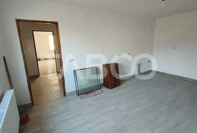 Casă cu 3 camere cu Teren 5039 Mp în Pianu - 9