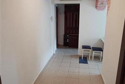 Apartament 2 camere decomandat etaj 3 zona Buziasului - 3