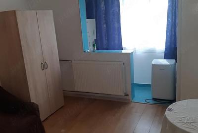 Garsonieră decomandată în Central