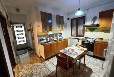 De inchiriat: casa spatioasa cu terasa si garaj – Domenii - 9