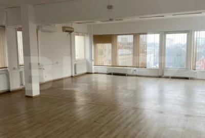 Spațiu comercial, de 425 mp, în Central - 2