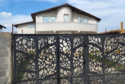 Casă cu Teren 500 Mp în Central