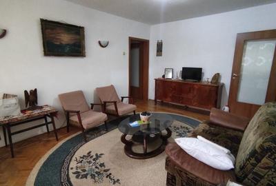 Iosefin | 3 camere | Etaj Intermediar | Centrala Proprie.