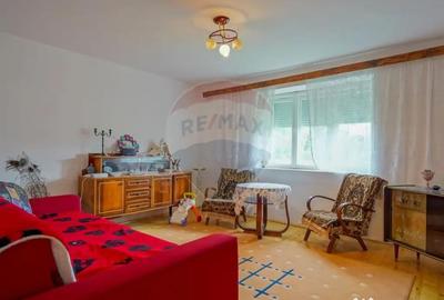 Casă cu 4 camere cu Canalizare în Racoș - 1