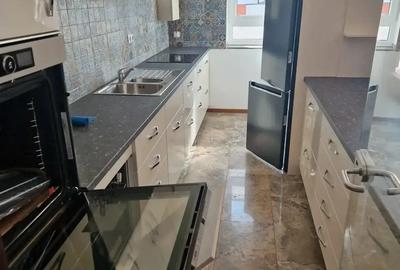 Apartament cu 4 camere decomandat în Central - 1