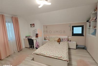 Casă cu 6 camere decomandat cu Canalizare în Micro 5 - 3