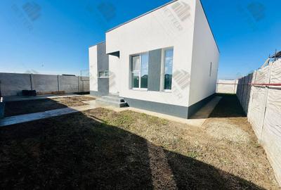 Casa Individuala  Parter - 3 Camere - 2 Bai - 1