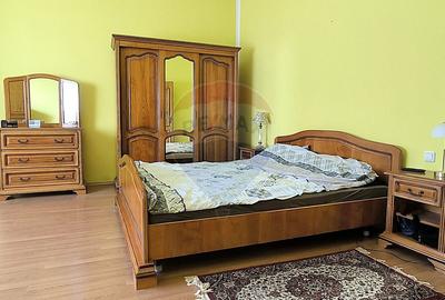 Apartament cu 3 camere semidecomandat în Central - 18