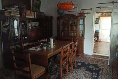 Casă cu 3 camere cu Teren 360 Mp în Central