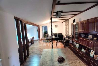 Casa ideala pentru birouri sau alte activitati pe strada Mangaliei - 2