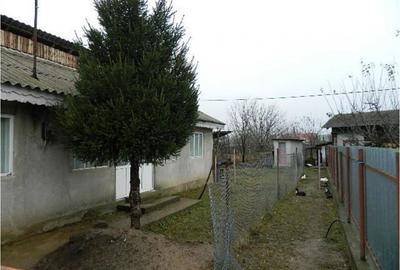 Casă individuală cu 2 camere cu Teren 315 Mp în Adjudu Vechi - 2