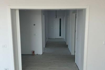 Casă cu 4 camere în Central - 2